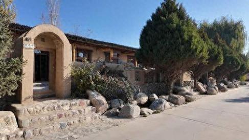 贺兰山下“星空乡居” 特色民宿解锁乡村美学