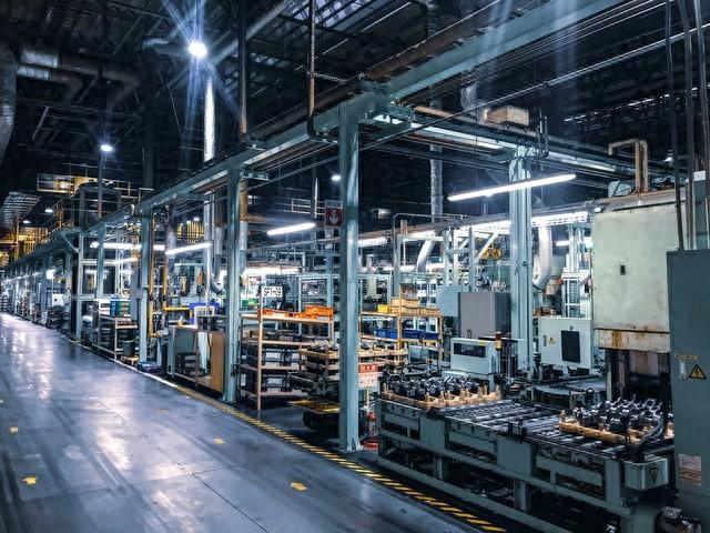 企业网站建设公司有哪些注意事项（蓝盟IT外包揭秘制造业工厂网络建设系统与注意事项全解析）