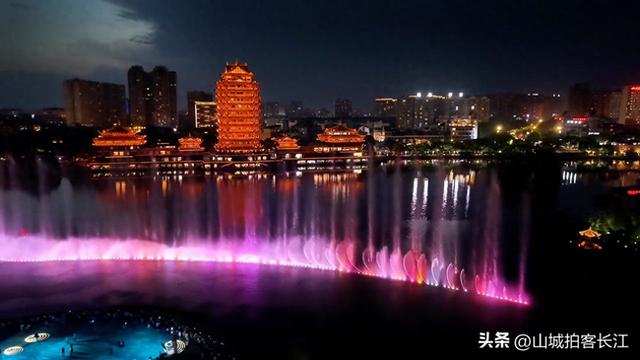 四川这座“袖珍”地级市，比成都悠闲，风光不输乐山，性价比超高