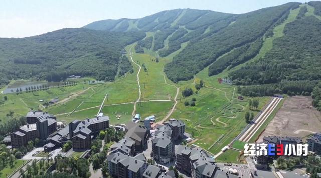 “清凉经济”火热一夏 滑雪场、溶洞……解锁避暑新玩法