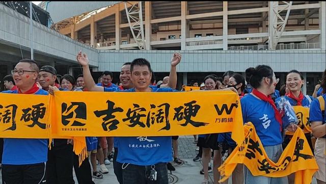 江西籍天才编剧，凭借《追风者》一炮而红，荣膺吉安文化旅游大使