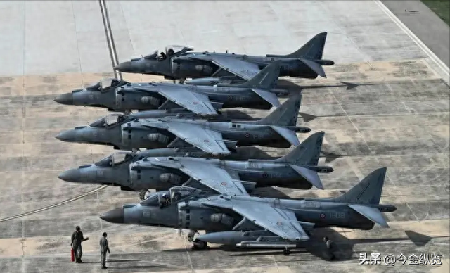 F35亮剑地中海！英国借机狂刷存在感，三大优势收割北约新格局！