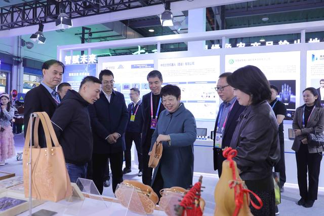 科技与传统交融 省残联展馆首次亮相第32届杨凌农高会