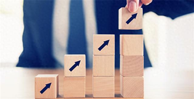 服务器地址和域名有什么关系（网站源码）