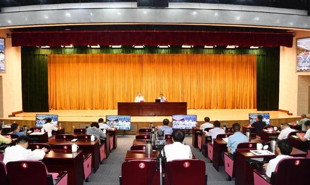 我区收听收看市委理论学习中心组学习会