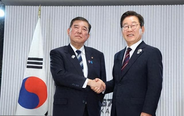 石破茂打错算盘了！日本呼吁不要参加北京阅兵，22国敲定行程，特朗普也蠢蠢欲动，外交部态度强硬