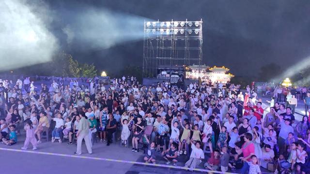 乡宁戎子酒庄夜游嘉年华璀璨启幕西游IP赋能文旅融合新标杆