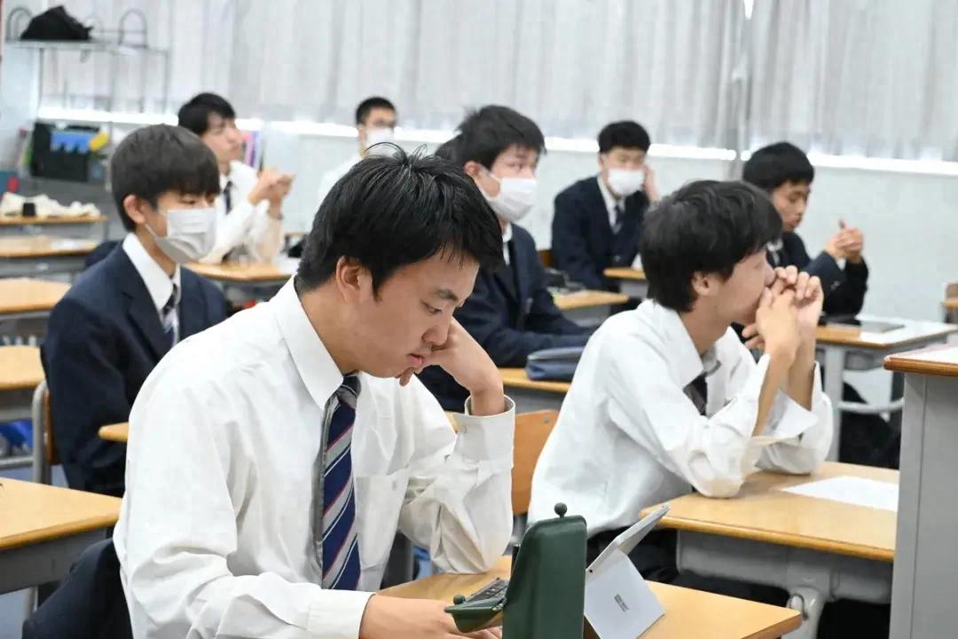 请输入图片描述 请输入图片描述