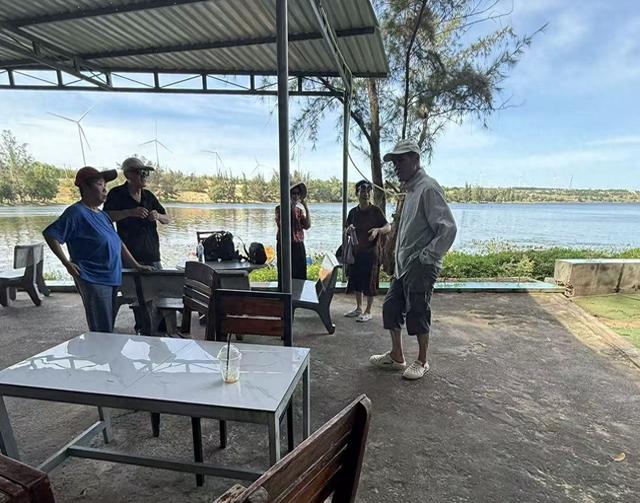 去越南旅游后感到冬天去温暖地真舒服，可思前虑后还是居家硬撑吧