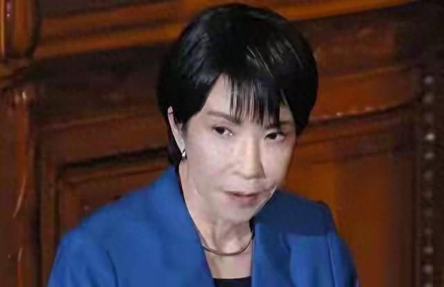 就在刚刚，高市早苗做出回应了：在台海问题立场上没有改变