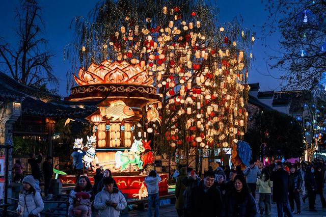 40届秦淮灯会来啦！桨声灯影里，又见金陵不夜天