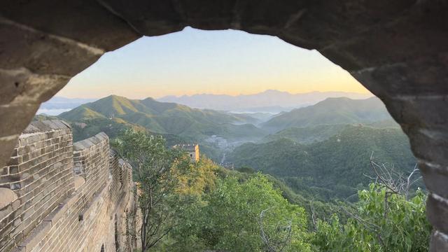 河北滦平：金山岭长城晨景如画