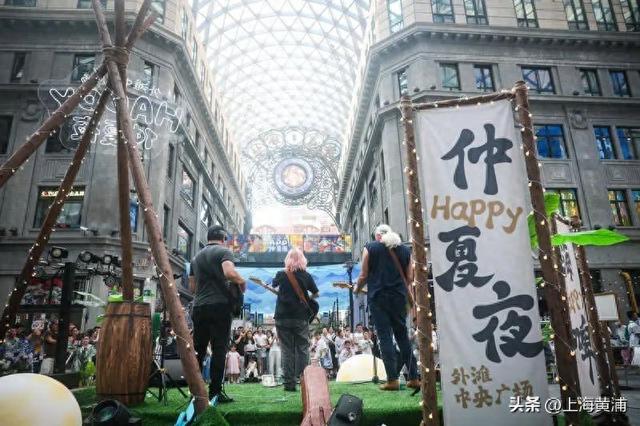 免费入场+百分百中奖！南京路已被狂欢“引爆”，外地游客“舍不得离开上海了”