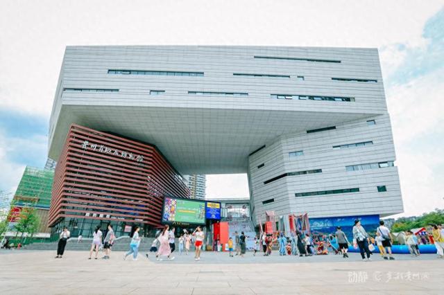 动静影像｜贵州省地质博物馆人气旺，暑期亲子游成主流