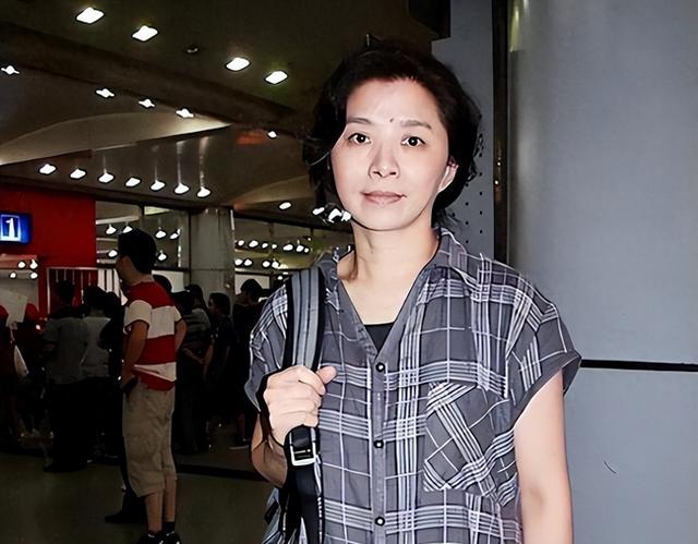 原来他是迟蓬丈夫，难怪66岁能出演《生万物》，有个好丈夫太重要