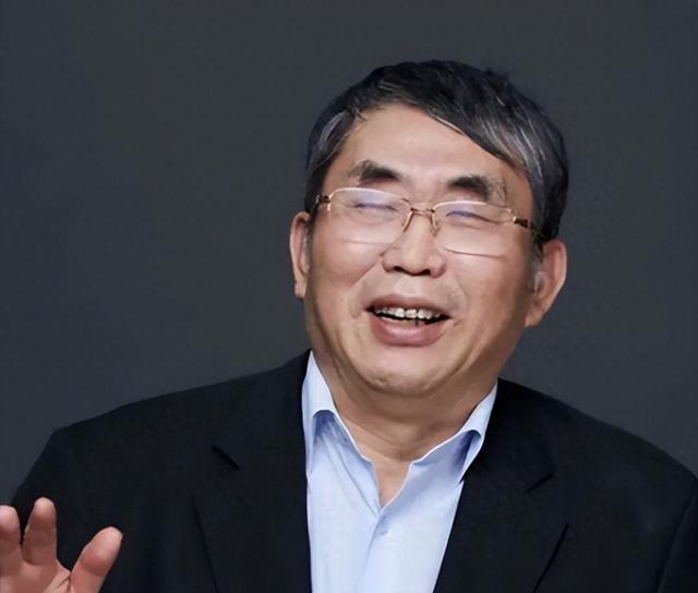 聂卫平去世不到一周	，小23岁妻子过往被扒，原来她才是人间清醒