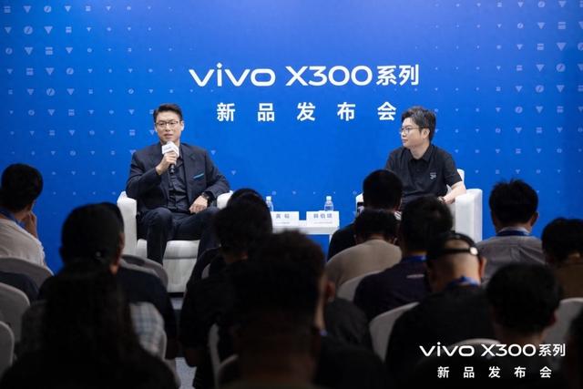 专访vivo黄韬、韩伯啸：在“华小v”时代，以影像利刃与用户真诚穿越旗舰红海