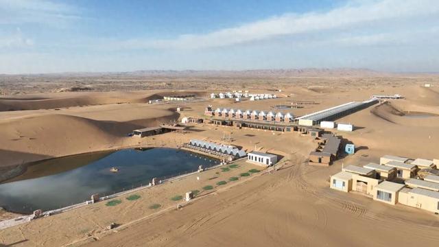 从“一季热”迈向“四季火” 阿拉善孪井滩冬季沙漠旅游热度不减