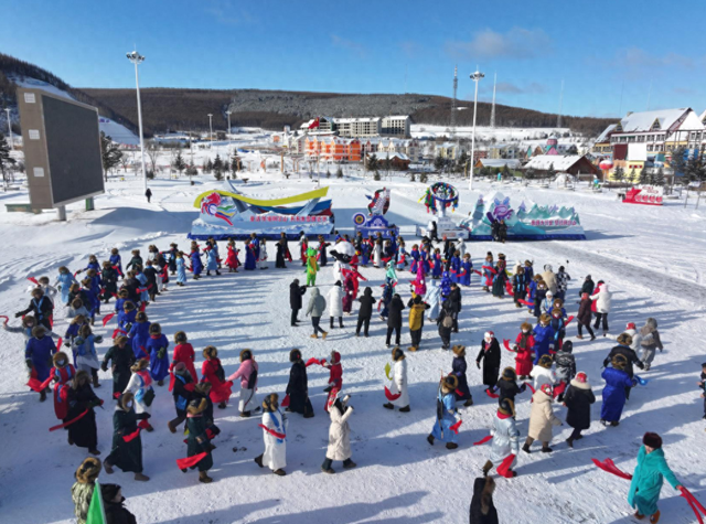 【千城万屏·岭上兴安】雪国童话已上线！来兴安盟，解锁“冰与火”的极致浪漫！