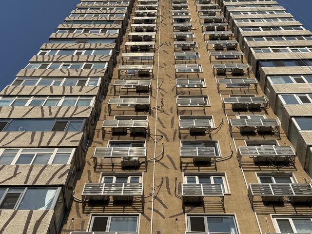 逃出红色豪宅攻略（四环边这栋补丁大楼挺吓人）