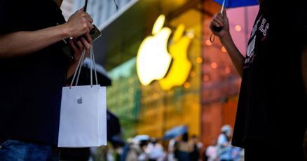 重回科技巅峰！苹果跻身4万亿美元俱乐部	，iPhone 17成最大推手