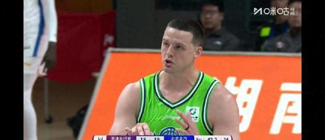 北京首钢大胜天津男篮，翟晓川21+7，陈盈骏回归，三国手观战！