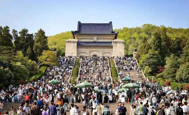 再次突破！2891万人次！南京再创历史新高！南京迎来新的春天！