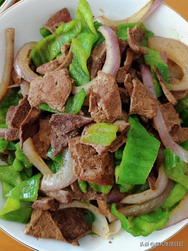 吃一斤它等于吃10只鸡	，一降血脂、二降血糖、三降胆固醇，别不懂