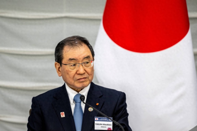 日本组建天团强行访华，中国已读不回，将以最高规格接待李在明