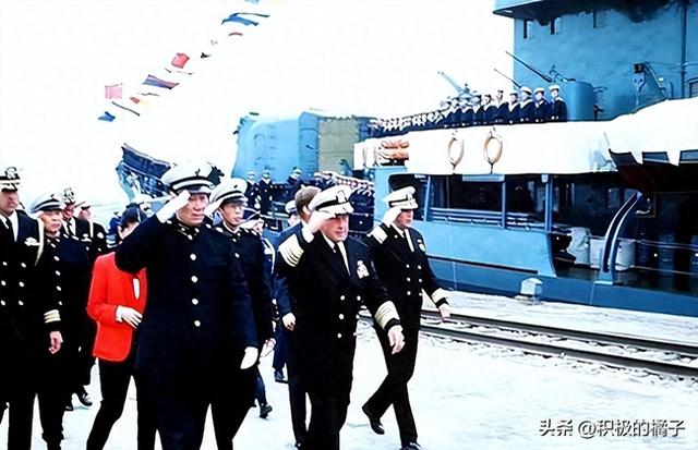 首次访华就不尊重我国？中国当场撤走仪仗队：摆正态度再来吧。