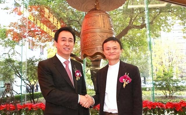 直到看见许家印的暴雷，才知道马云神话的破灭，源于自身的贪婪