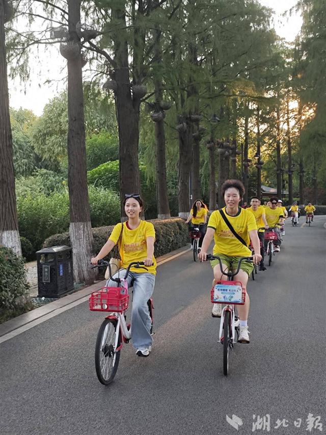 东湖金秋旅游季启幕，“水陆空”立体游圈粉外地新生