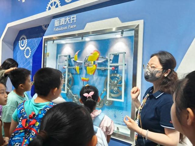 多彩暑期活动 点亮成长之路