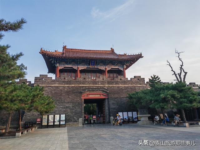 泰安：为什么这些著名的星级酒店都搞起“摆摊”营生？原因很现实