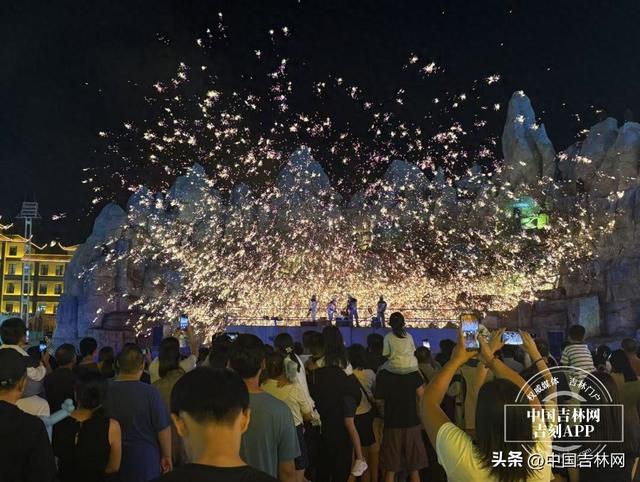 新发路观察+｜这座东北小城，凭什么承包你的诗和远方？
