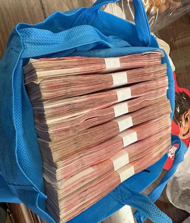 我肠子已经悔青了！都怪我昨天突然头脑一热