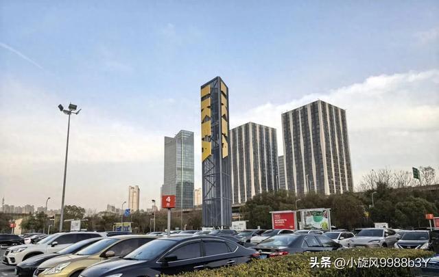 南通宜家前天宣布要关门了里面人山人海，几乎成南通的五A景区了