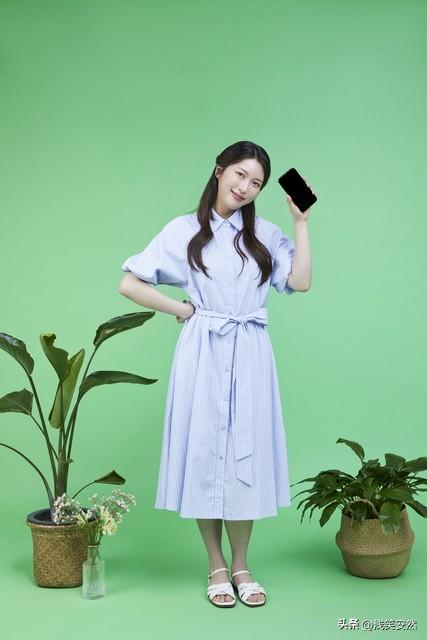 52岁TVB男星深夜痛哭求助：摧毁一个中年人，有多容易