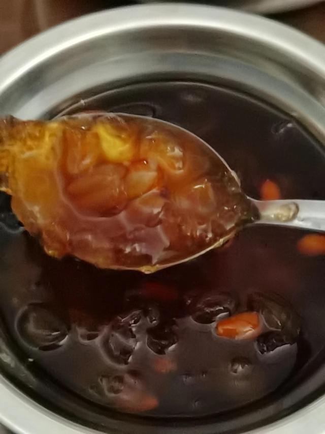 桃胶雪燕花胶可以一起炖糖水吗 2026年花胶可以与桃胶雪燕一起炖吗?