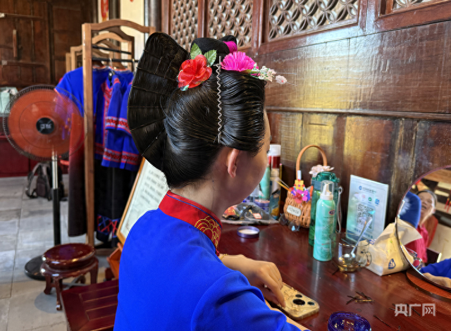 蔚蓝新机丨“宝藏”海岛旅行手册：帆船头、大海衫 解码湄洲女的非遗妆扮