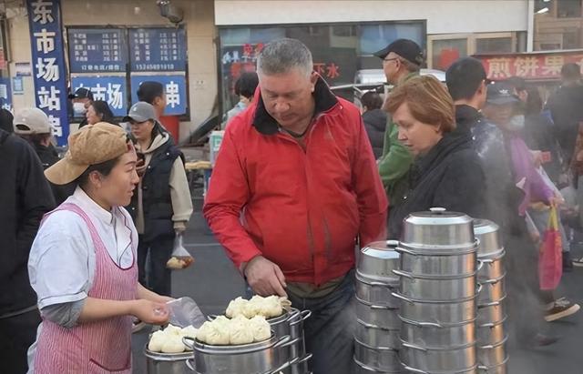 俄罗斯人，正在大量涌入中国，目的却不是旅游？