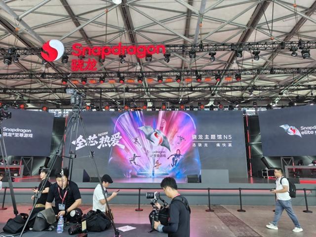 游戏之外，芯片巨头不小心露出了第三增长曲线
