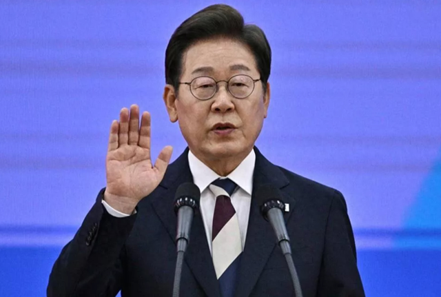 首个拒绝出席阅兵的总统出现？既在意料之外，又在情理之中