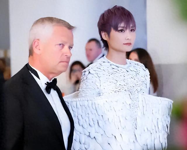 嫁法国老头真相大白5个月后，41岁李宇春近况曝出，一点也不意外