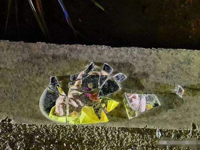 奥特曼正义英雄破解（男子饭店门口被撞身亡现场几颗牙齿成关键）