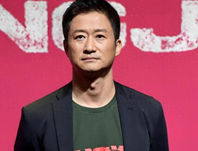 破防了！"假爱国"风波3年，51岁吴京人财两空，而他受邀观礼阅兵