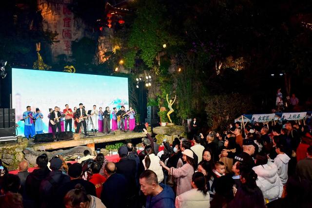 长汀古城游、丹霞温泉游……龙岩邀重庆市民解锁冬季闽南新乐趣