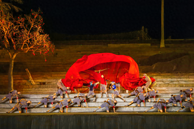 自贸港的三亚回响：三亚红色娘子军演艺公园的文化新叙事