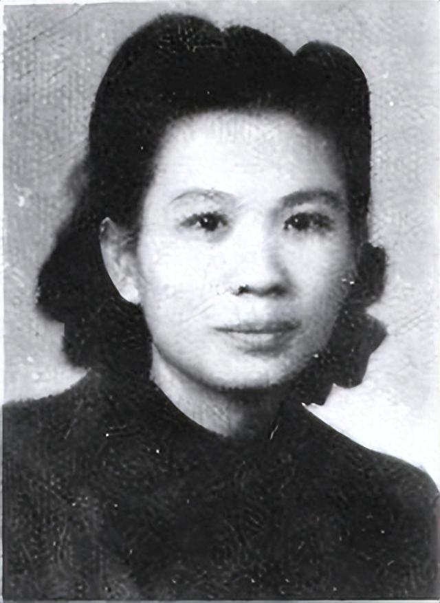 1975年，四川挖出了一具女尸，鉴定后确定她是中央一直在找的人