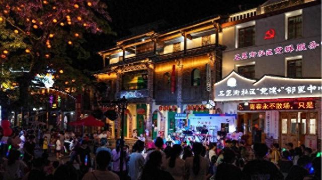 永春五里古街：好戏连台 共度精彩夏夜